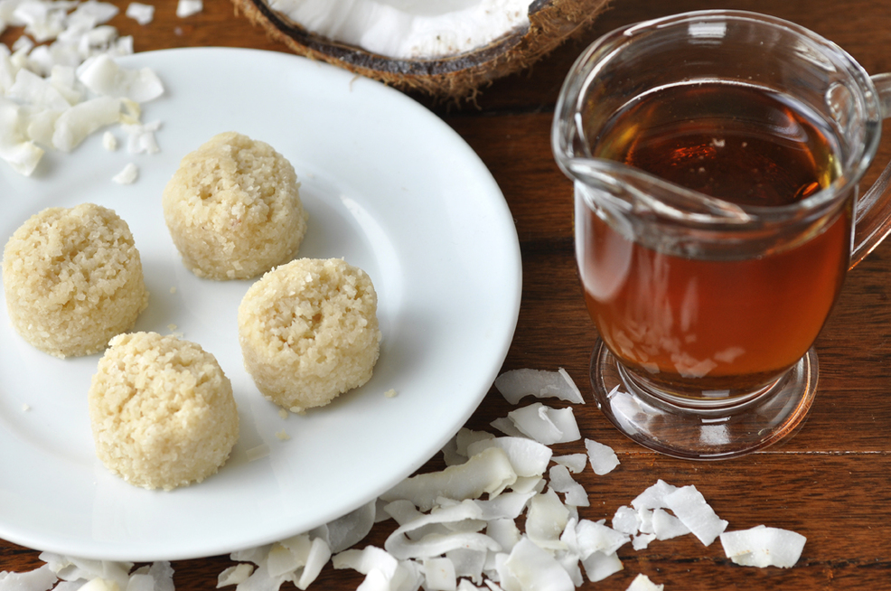 Vanilla Coconut Macaroons